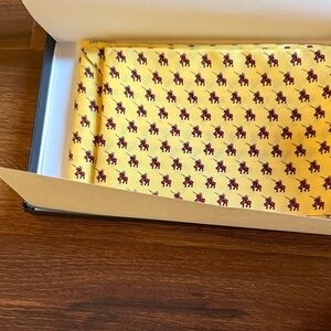 VINEYARD VINES Yellow Knight with a Lance on Horseback Patterned Men's Scarf OS
